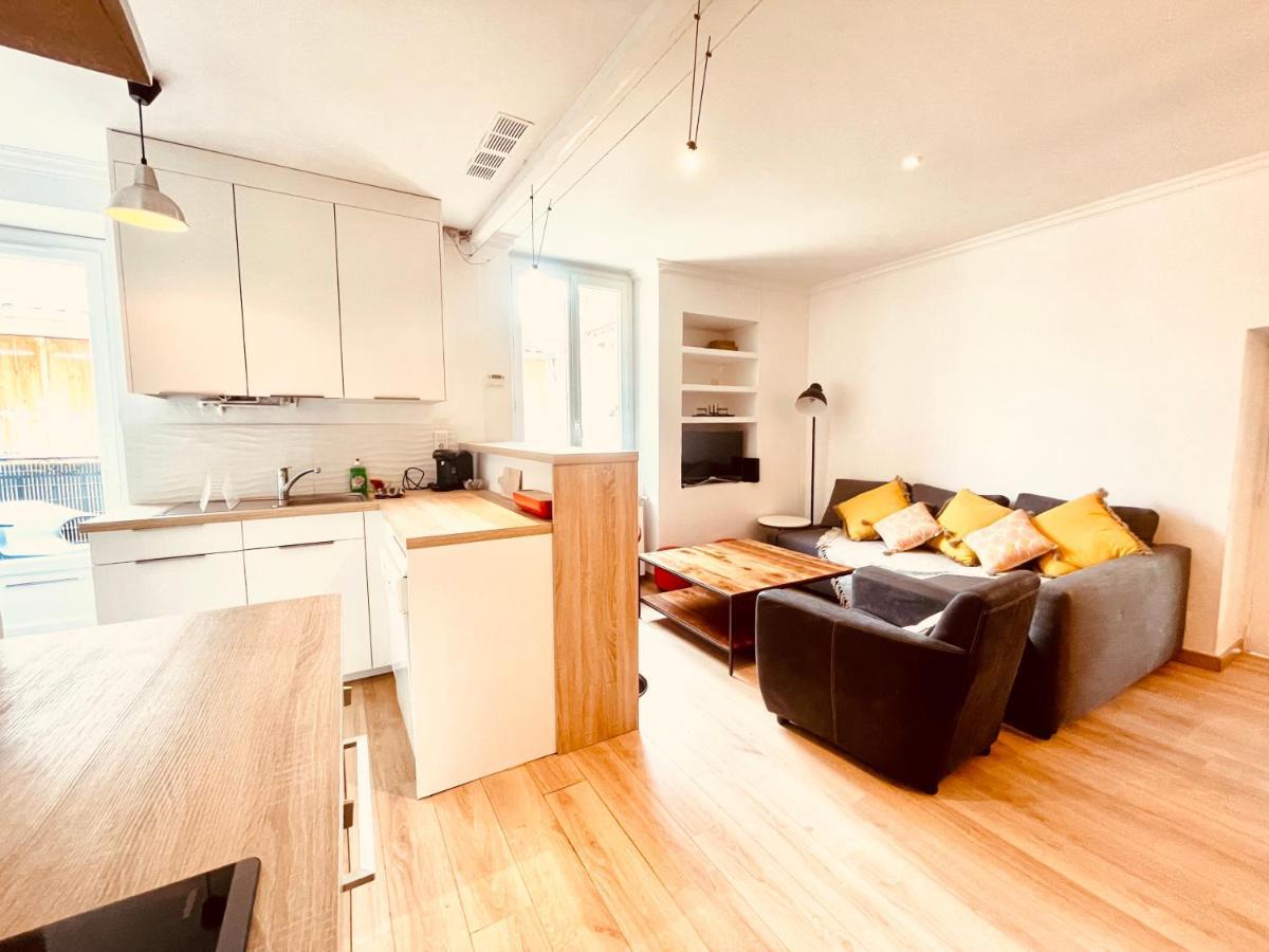 Le Coeur De Nimes Apartment Exterior photo